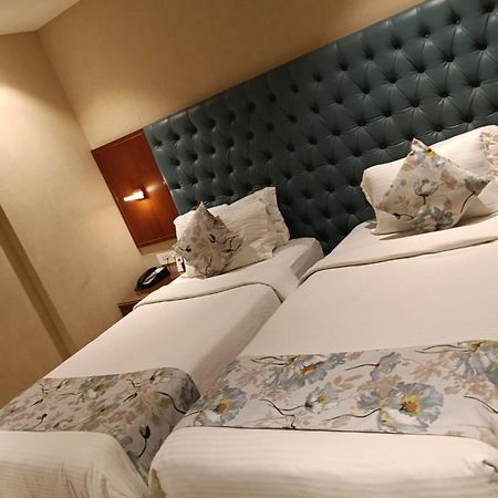 Sk Lords Inn Ahmedabad Exterior foto