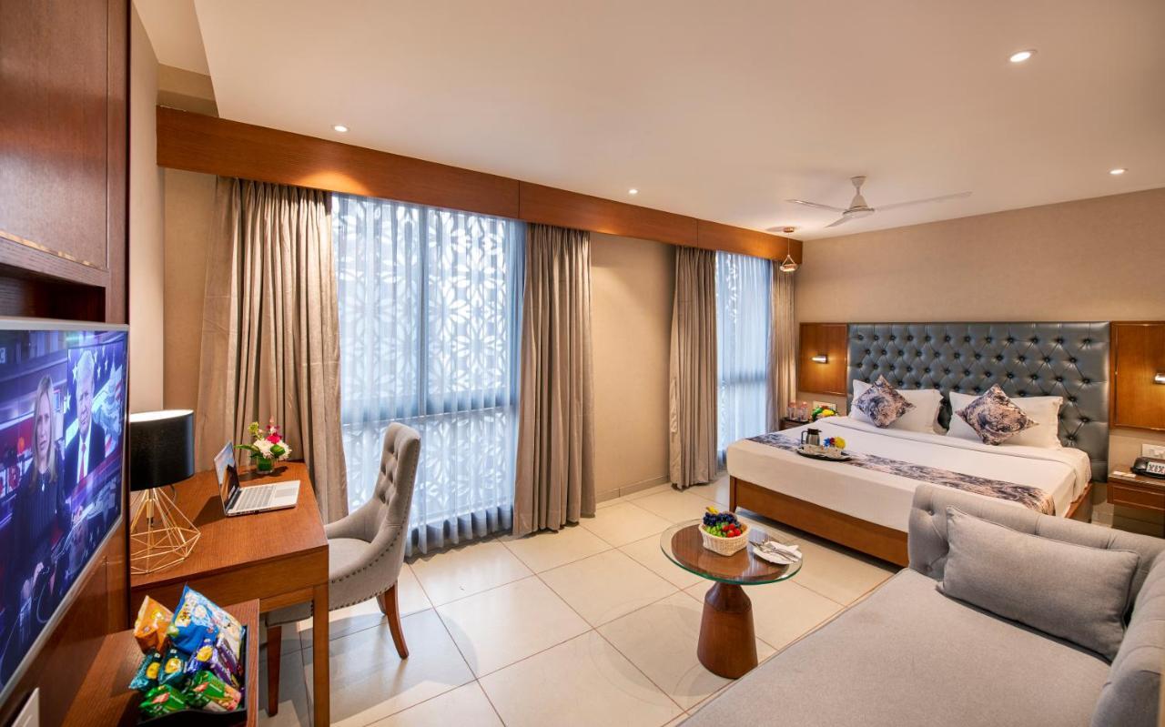 Sk Lords Inn Ahmedabad Exterior foto