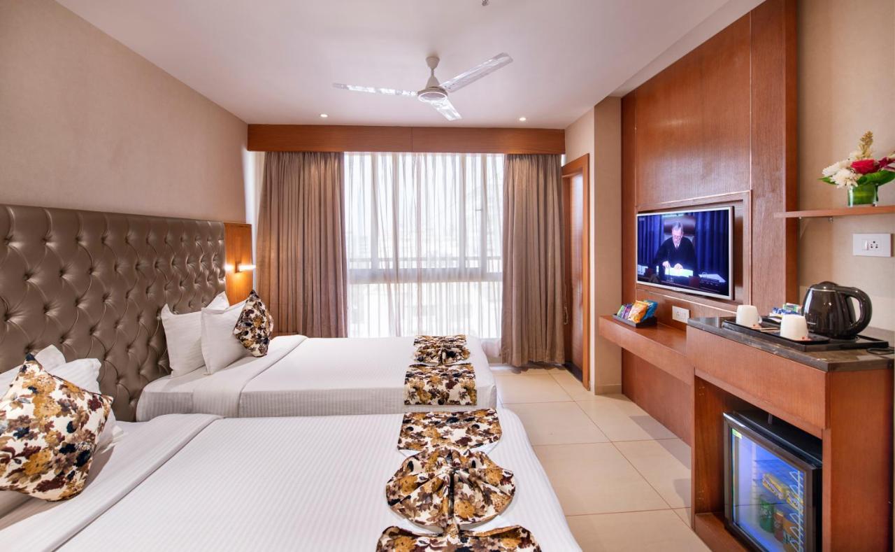Sk Lords Inn Ahmedabad Exterior foto