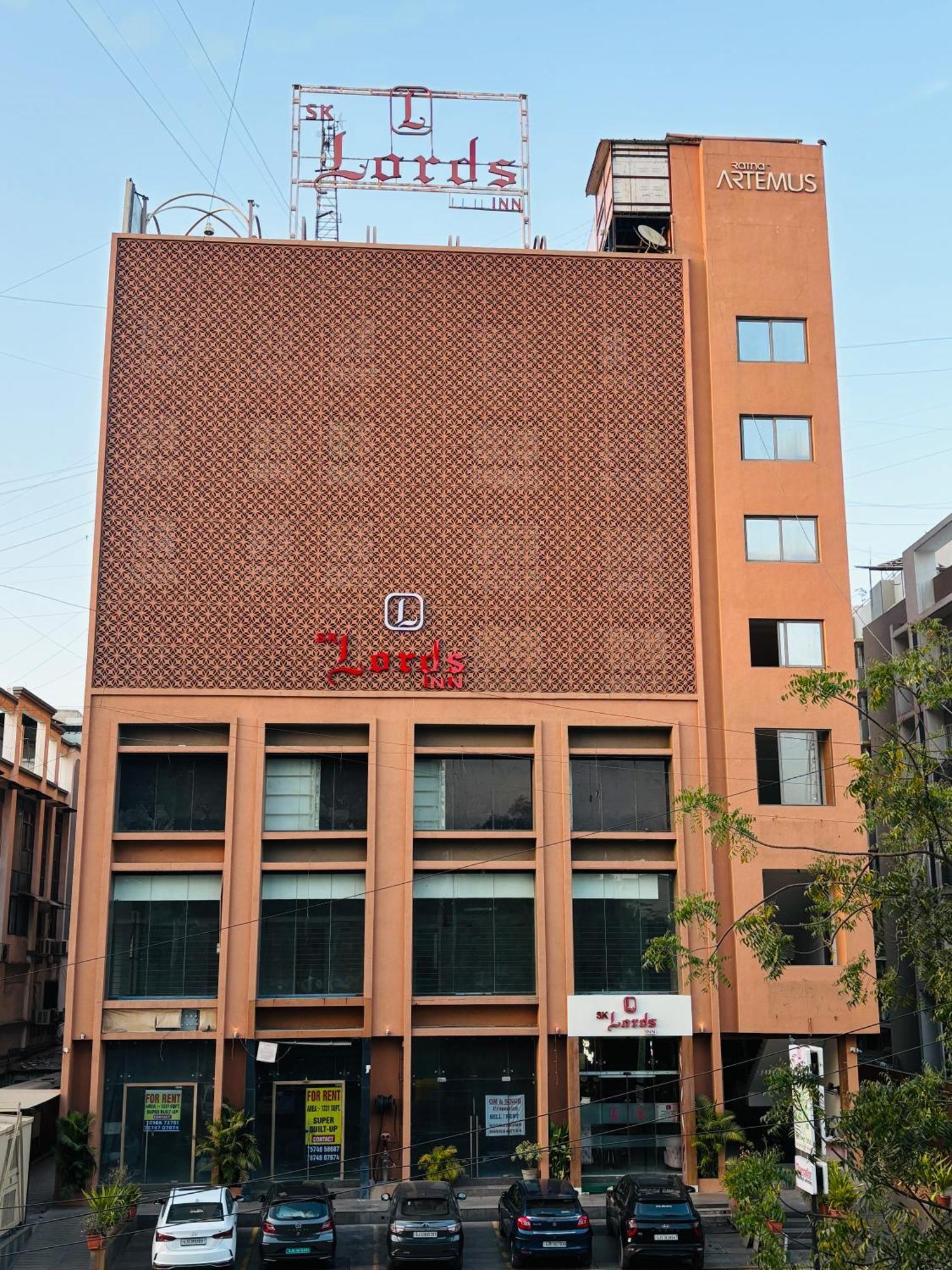 Sk Lords Inn Ahmedabad Exterior foto